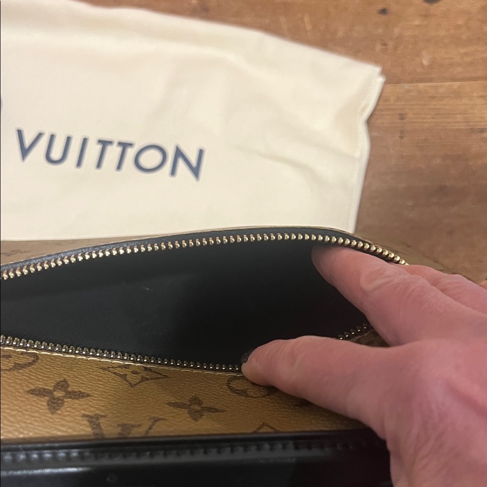 Louis Vuitton Pochette Métis - Picture 9 of 11